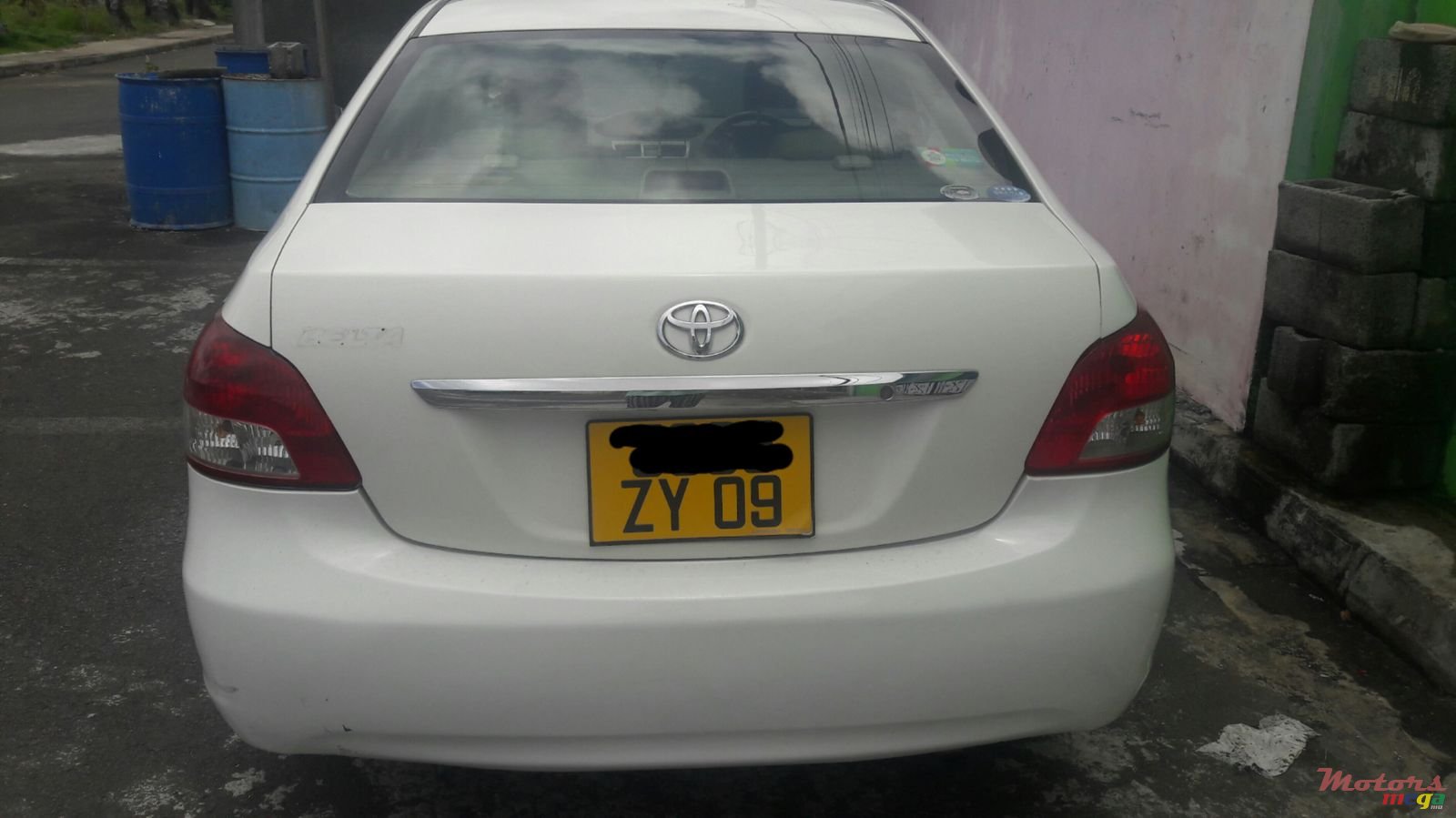 2009' Toyota Belta photo #5