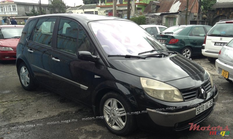 2005' Renault Megane Scenic photo #2