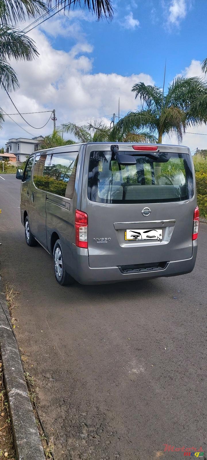 2016' Nissan Nv350 photo #1
