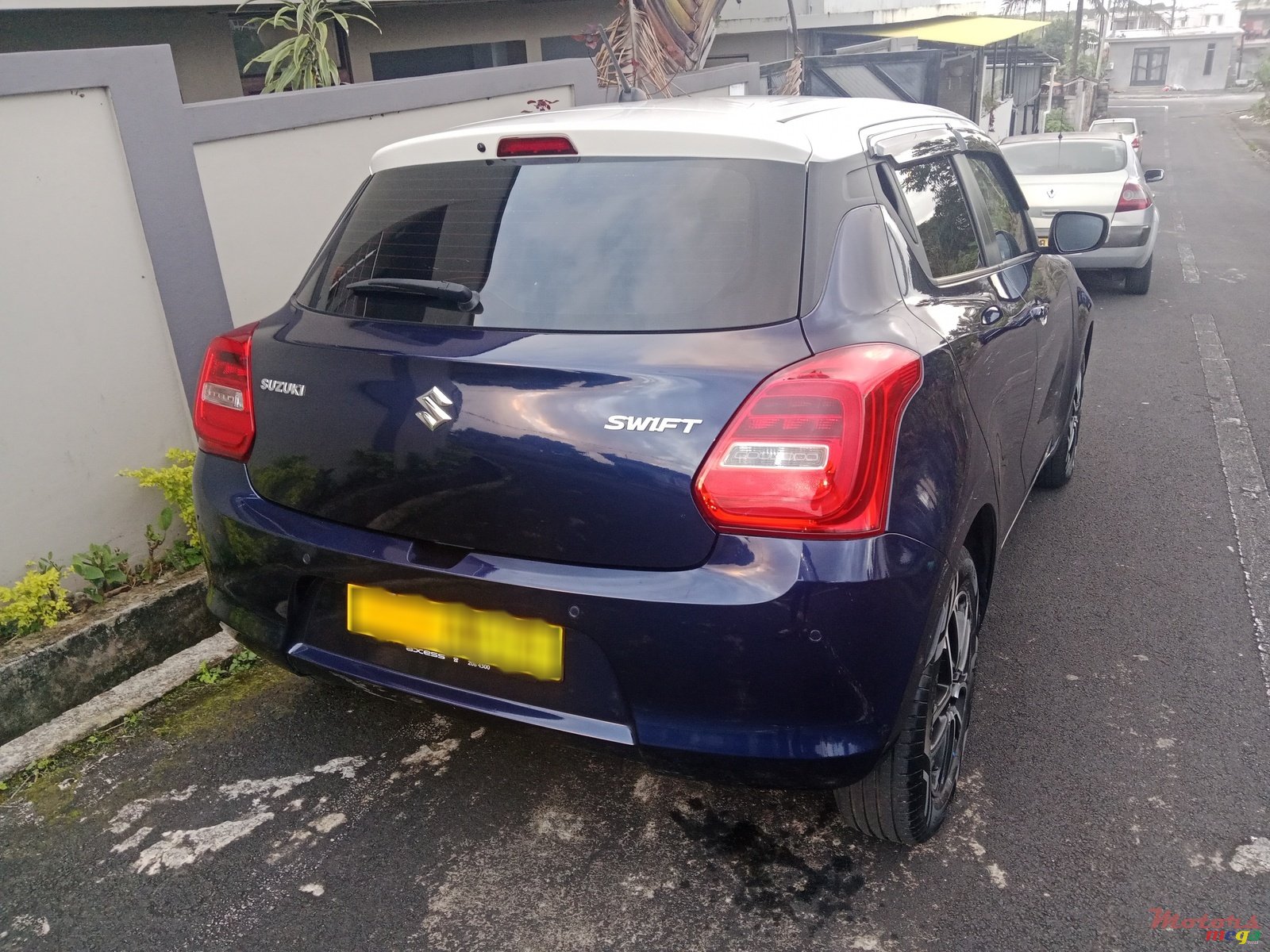 2023' Suzuki Swift GLX photo #4