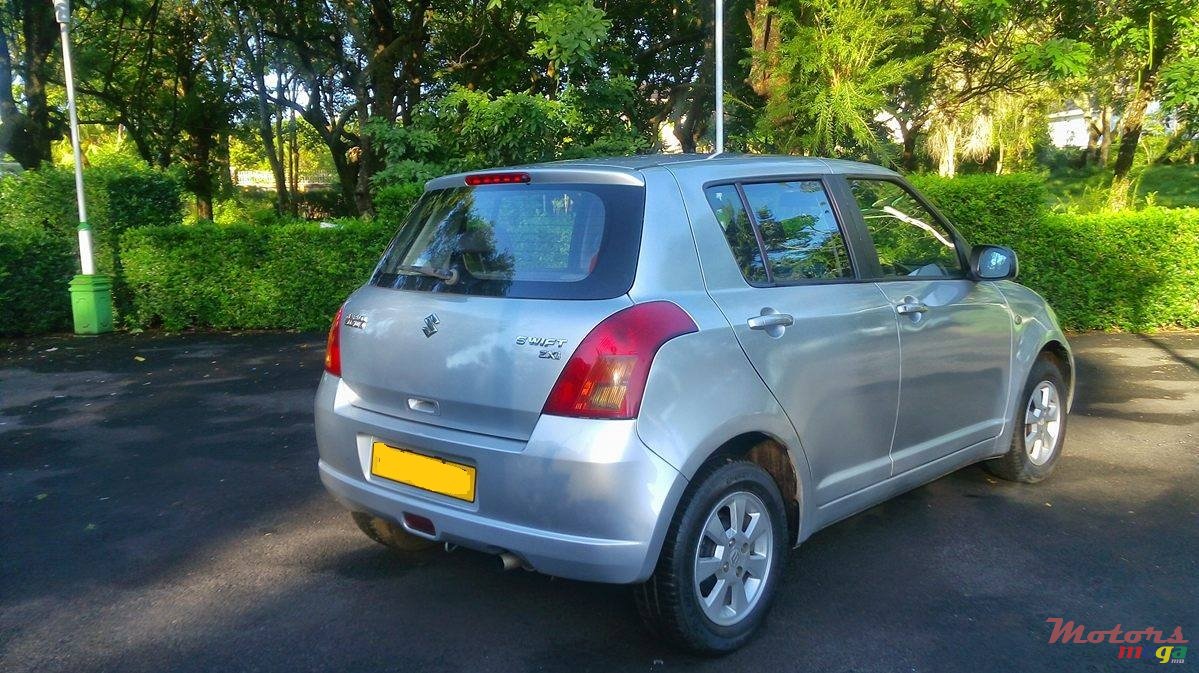 2007' Suzuki Swift photo #4
