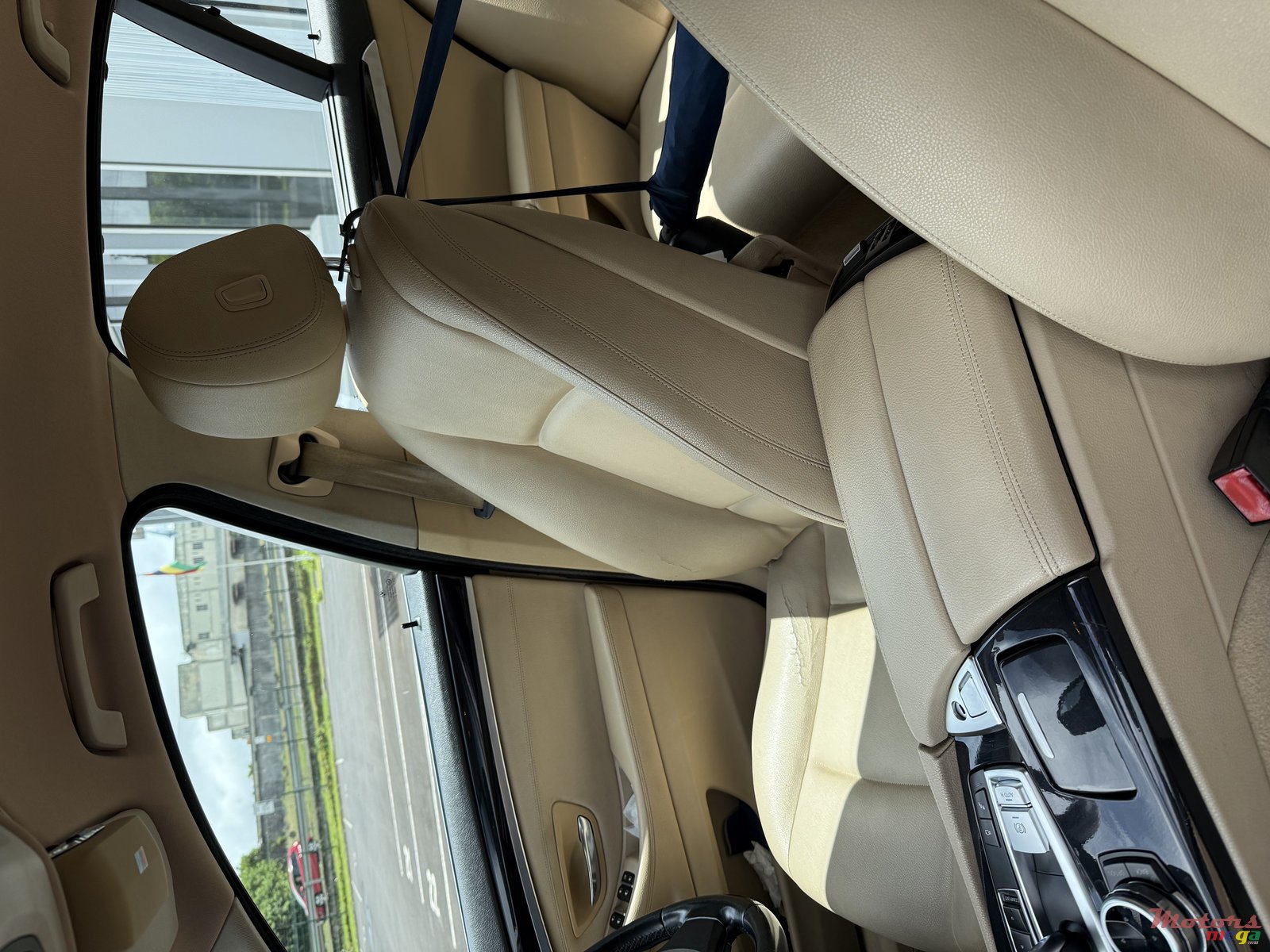 2014' BMW 520 photo #3