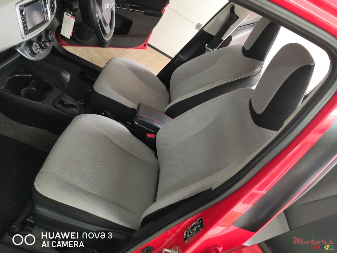 2011' Toyota Vitz 1.0 L photo #3