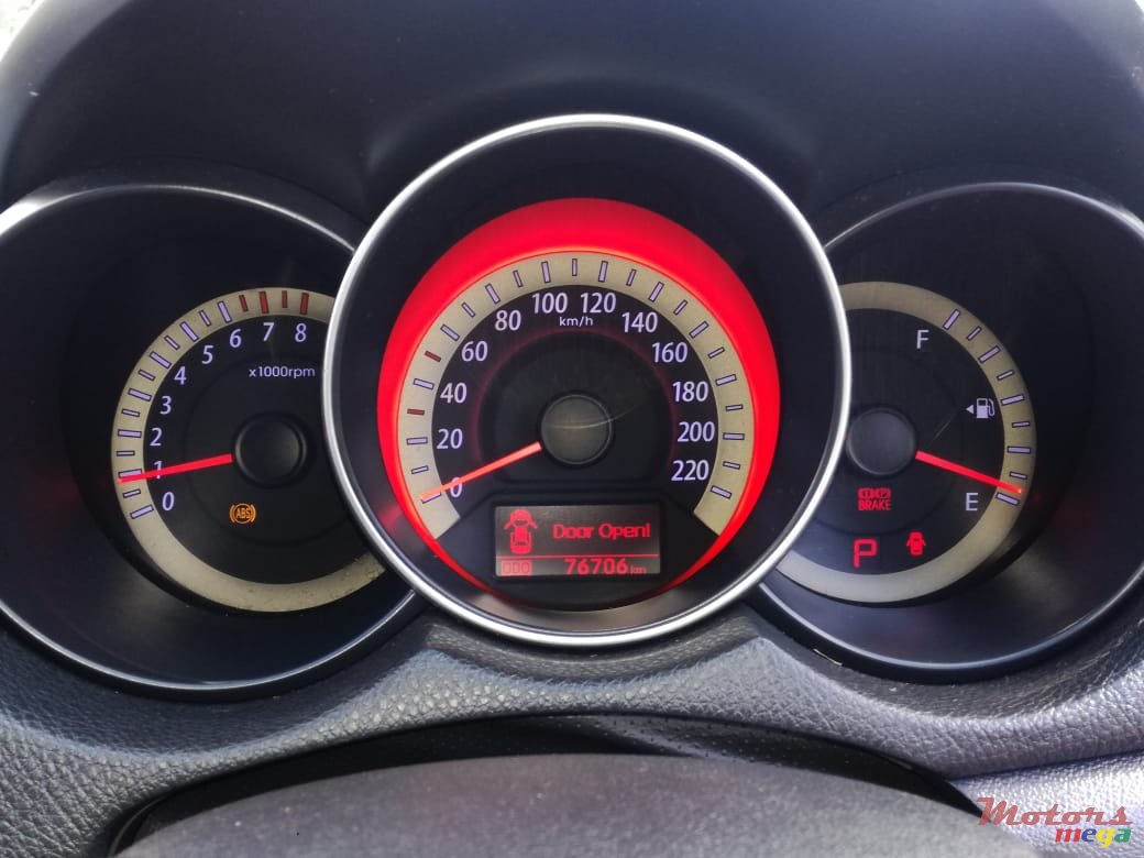 2011' Kia Koup photo #4