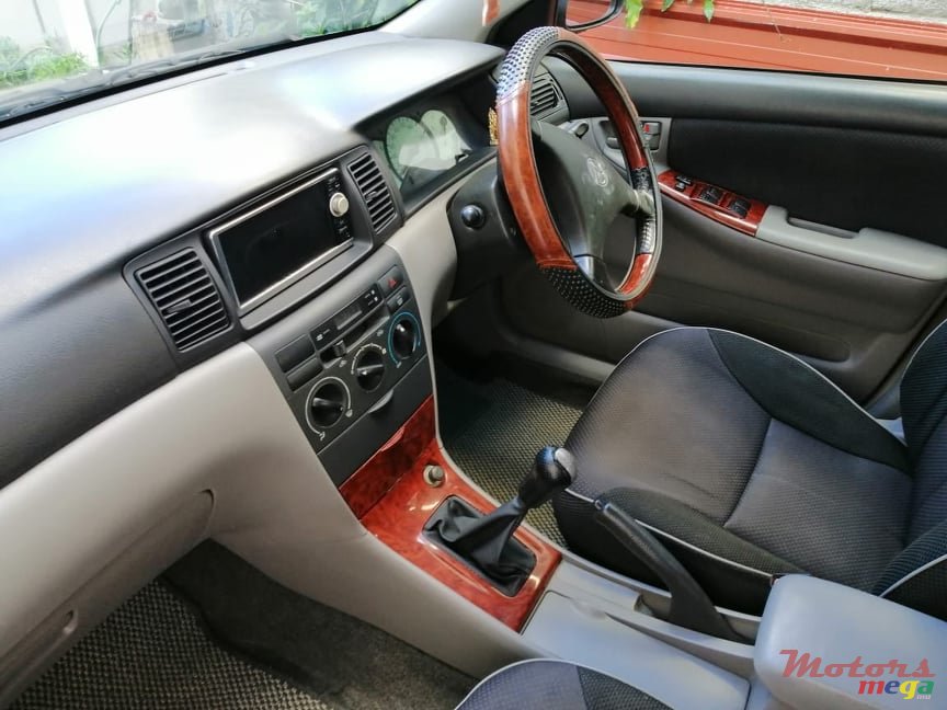 2002' Toyota Corolla photo #1