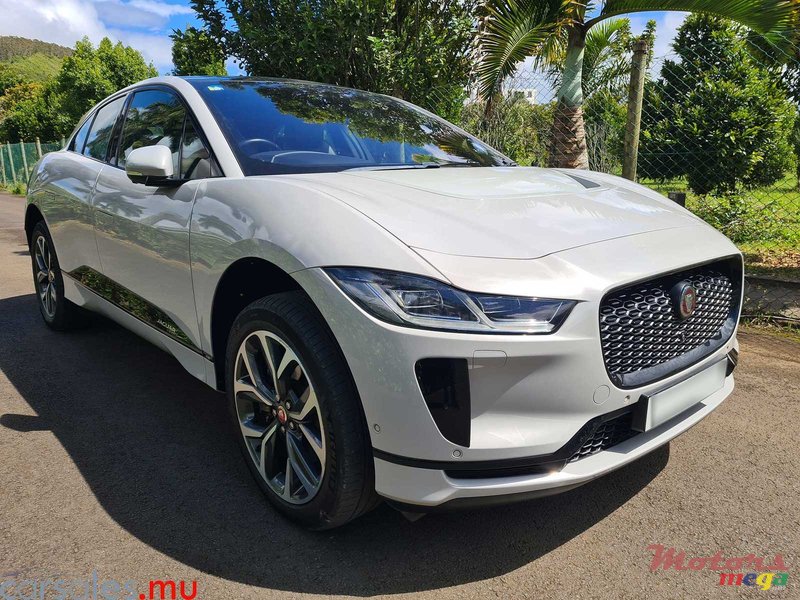 2019' Jaguar I-Pace EV400 SE AWD photo #2