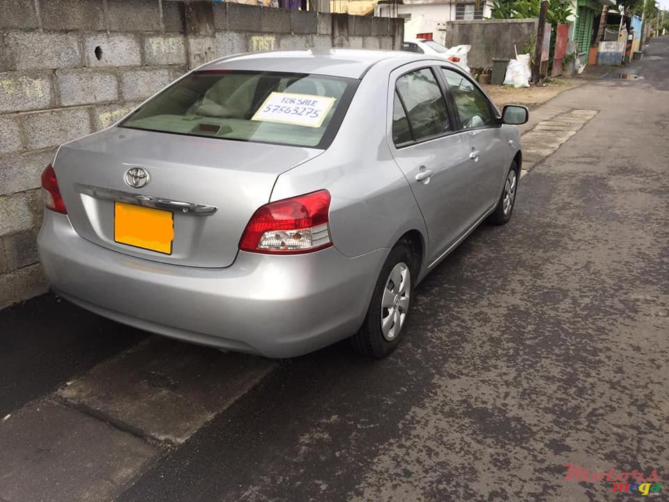 2007' Toyota Belta photo #2