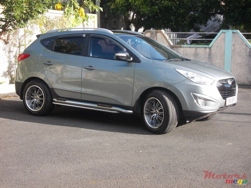 2012' Hyundai ix35 photo #2
