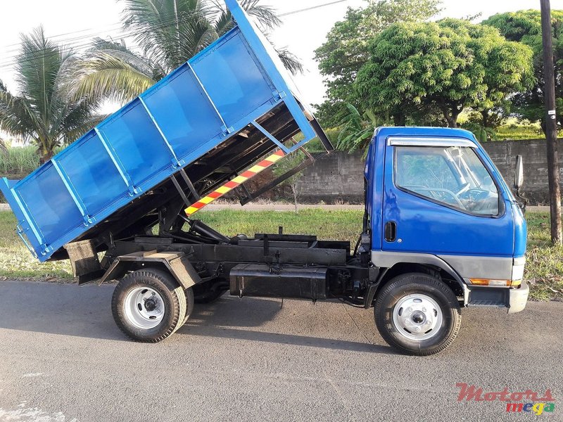 2000' Mitsubishi Canter 4D32 (Bascule) photo #3