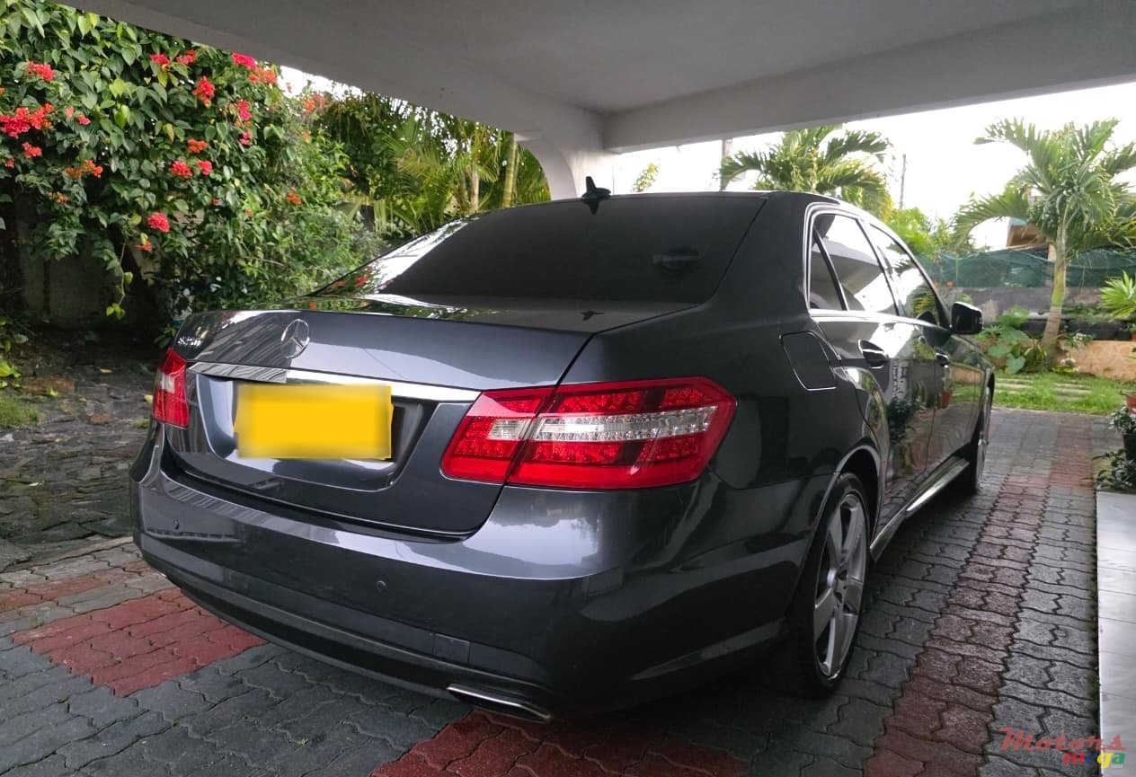 2013' Mercedes-Benz E 250 photo #5