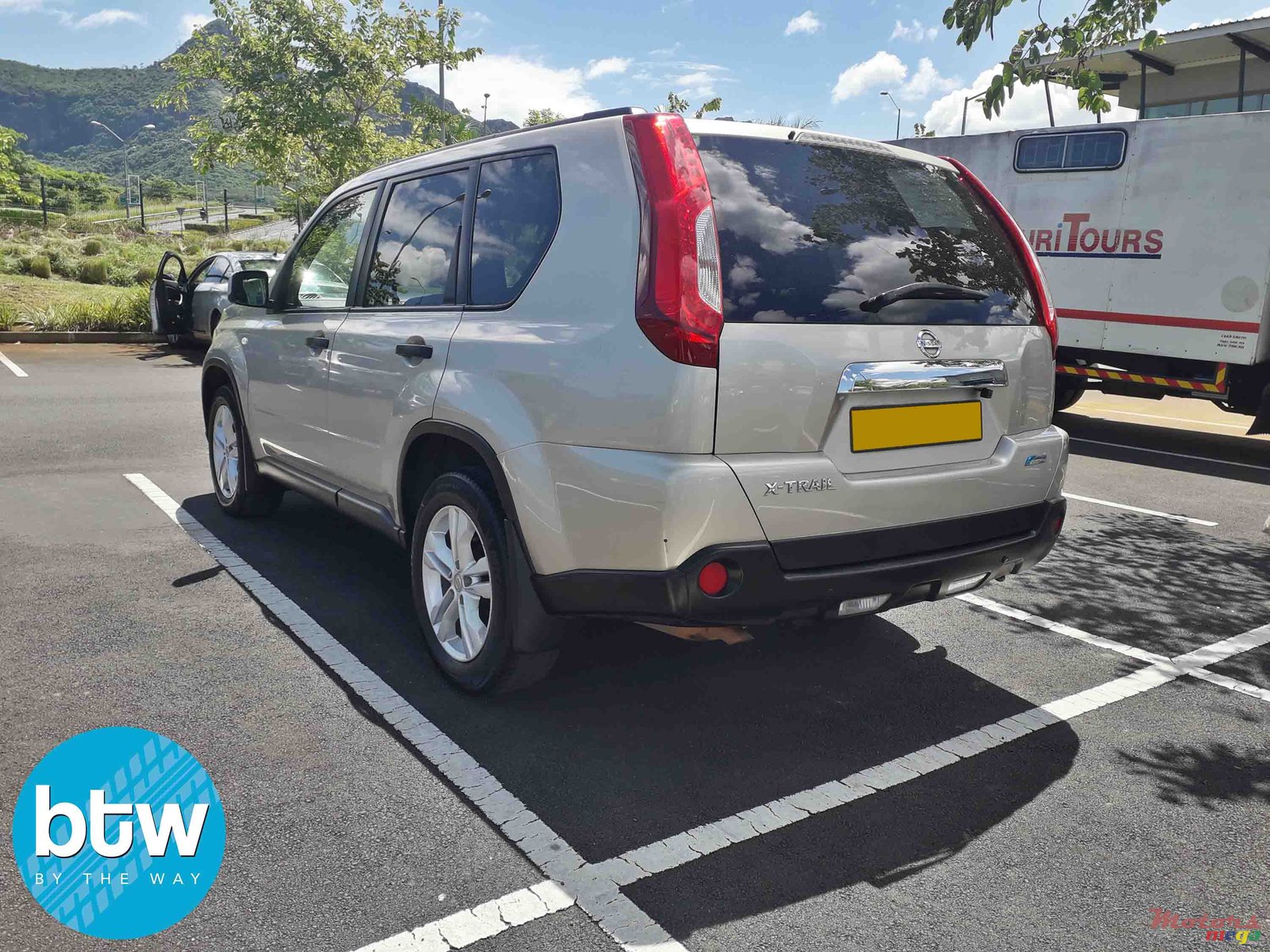 2013' Nissan X-Trail photo #2