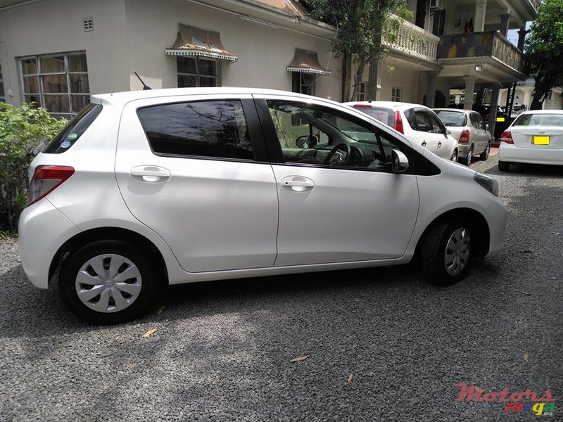 2013' Toyota Vitz photo #2