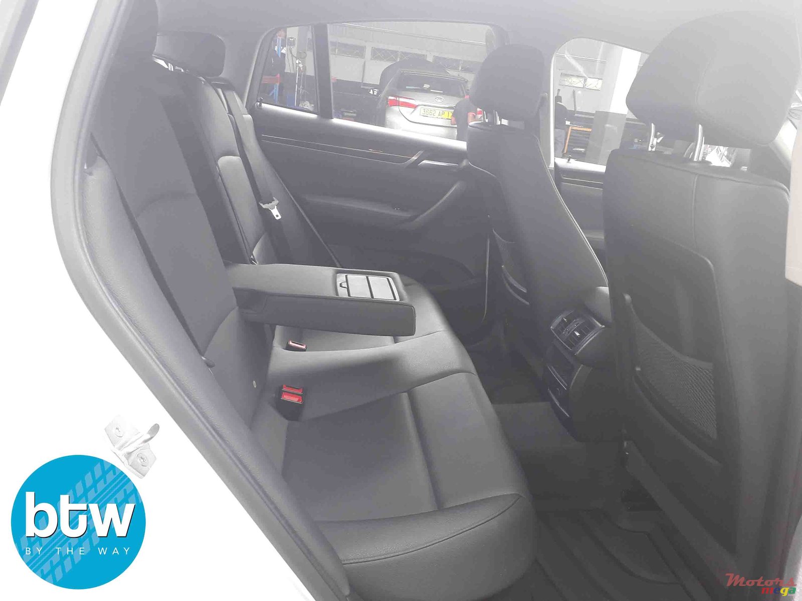 2015' BMW X4 xDrive20i (F26) photo #3