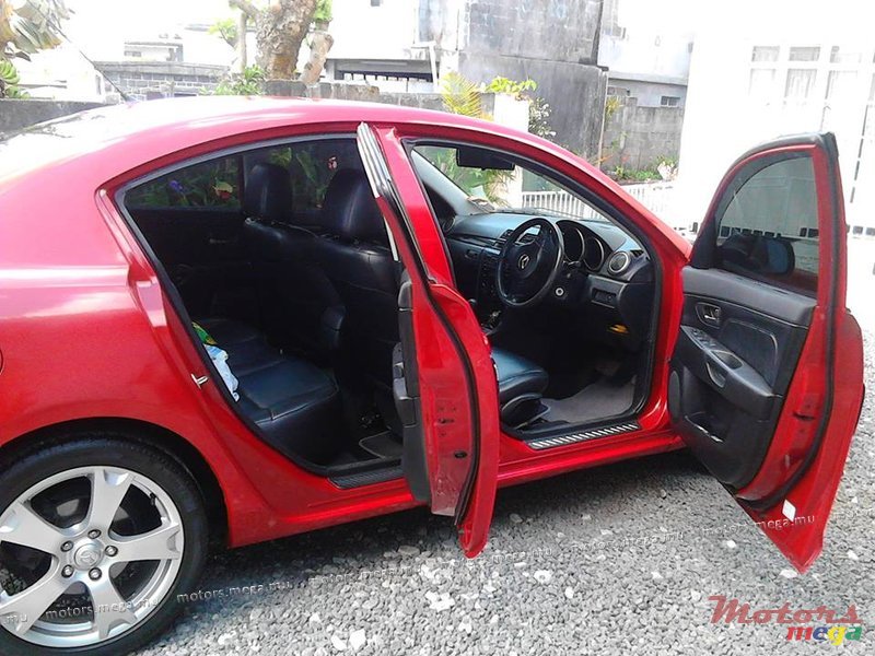 2005' Mazda 3 photo #2