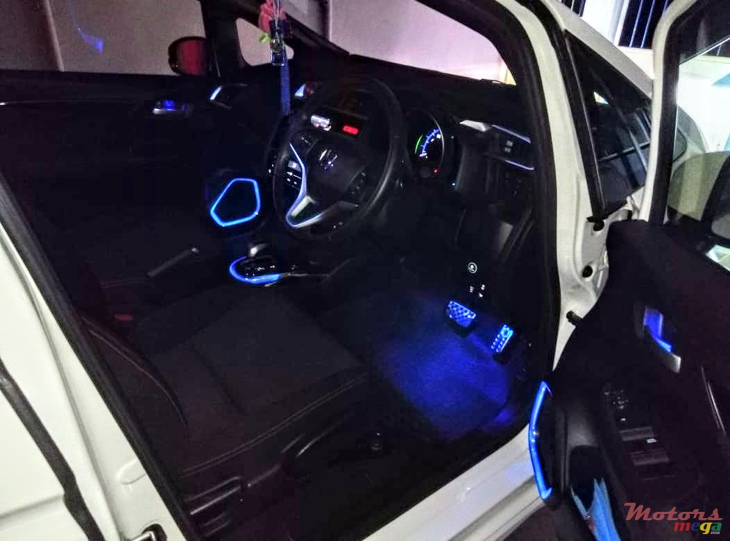 2015' Honda Fit photo #2