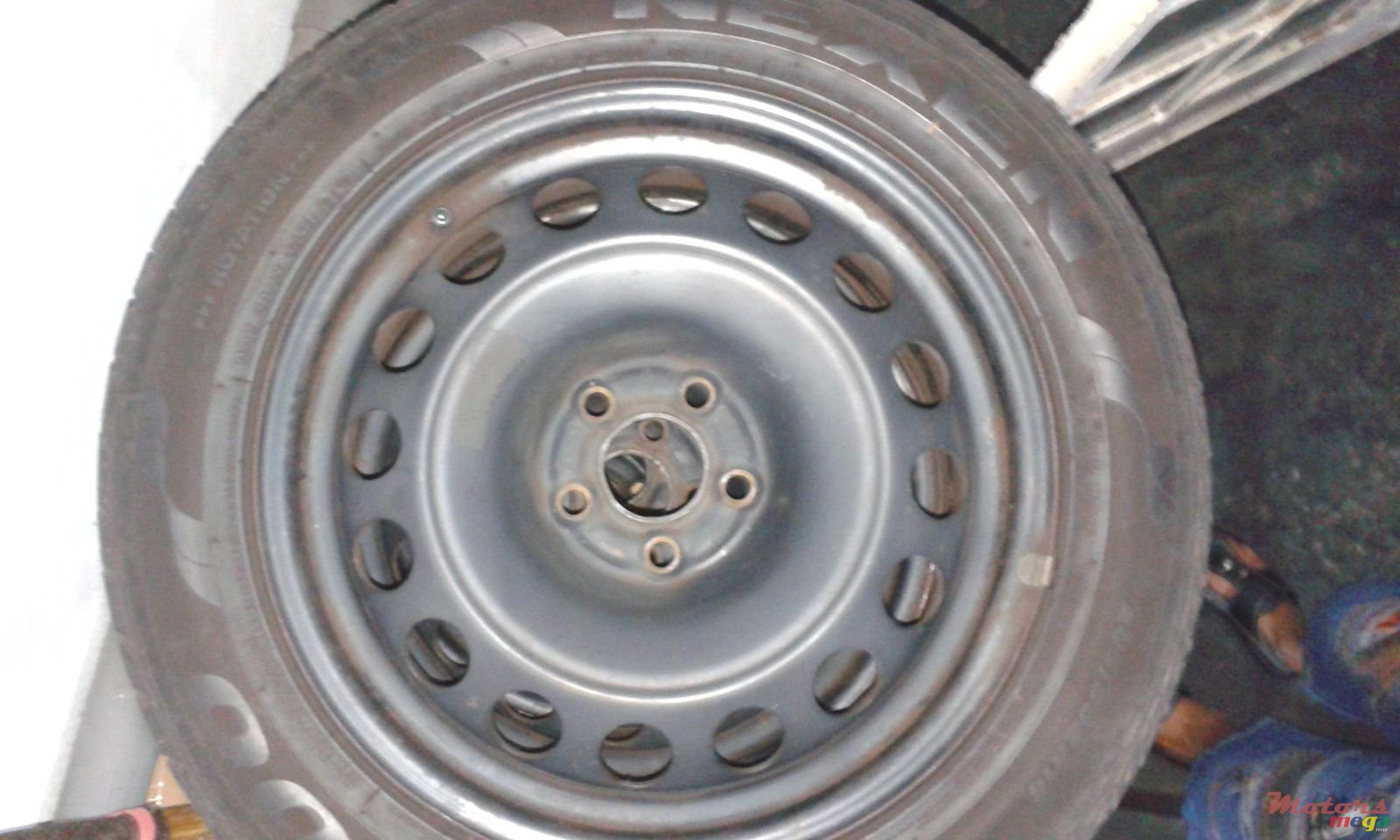 2006' Volkswagen Golf photo #3