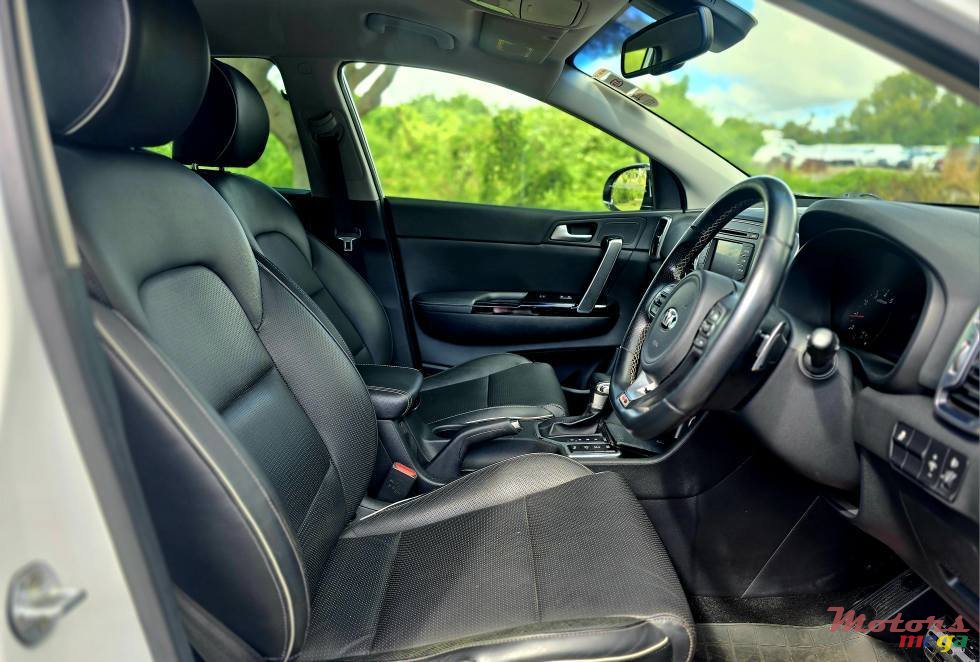 2018' Kia Sportage GTline photo #6