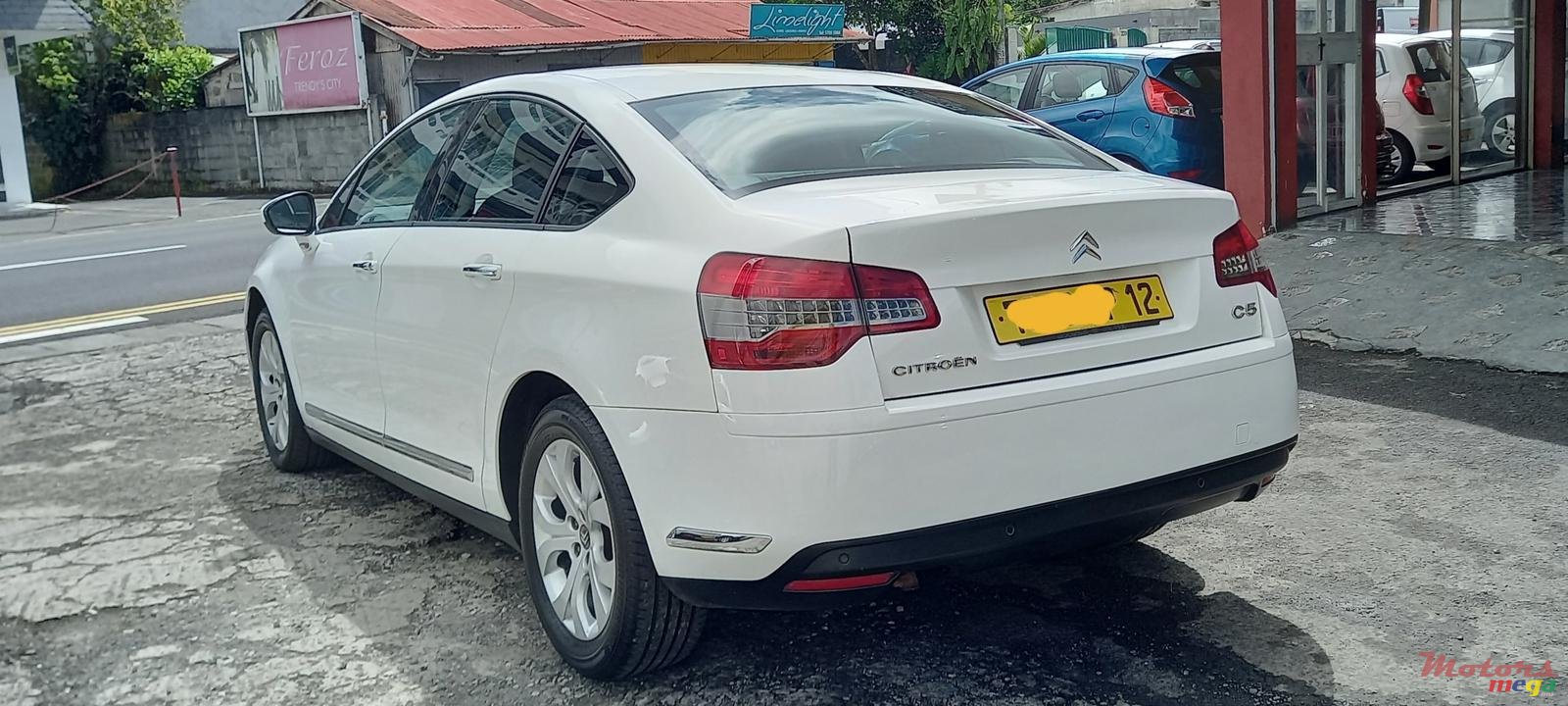 2012' Citroen C5 photo #3