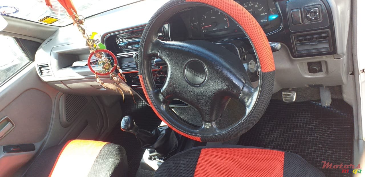 1998' Isuzu photo #6