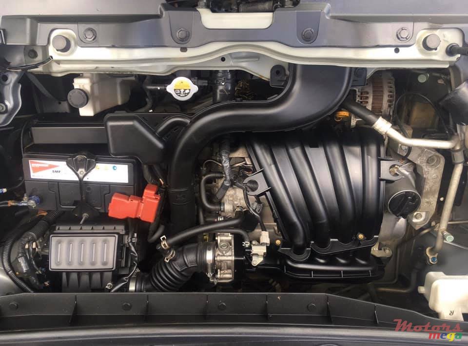 2014' Nissan NV 200 photo #6