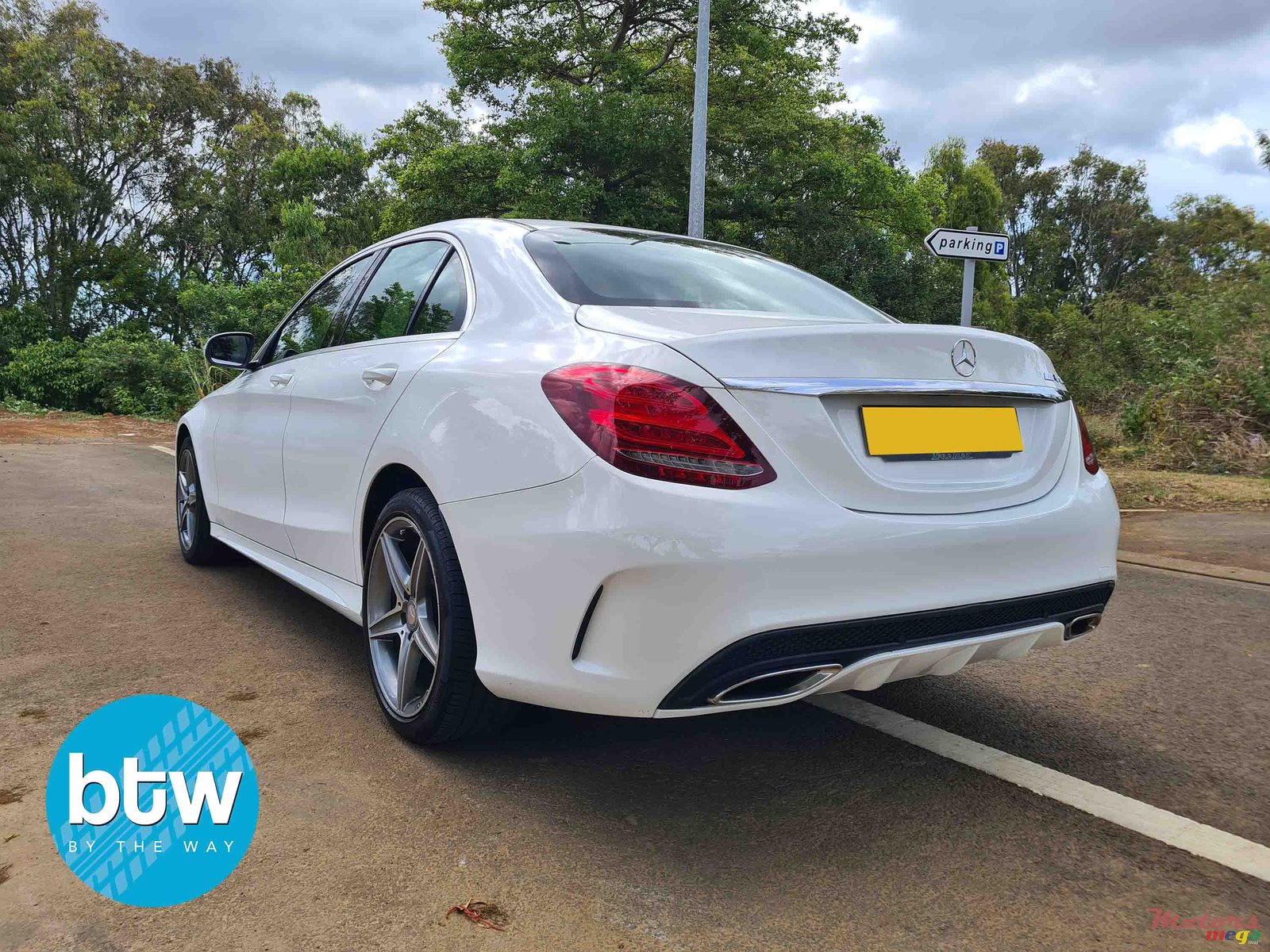 2015' Mercedes-Benz C-Class photo #3