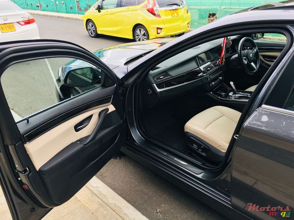 2016' BMW 5 Series photo #5