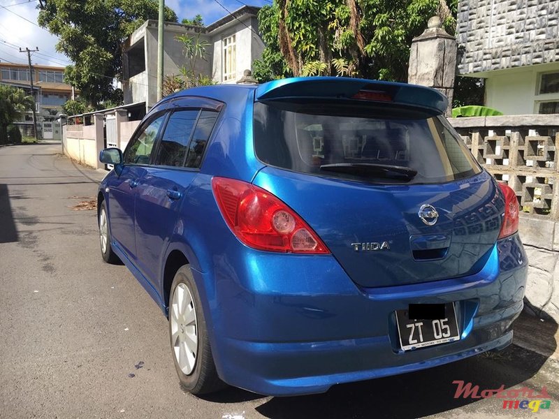 2005' Nissan Tiida photo #6