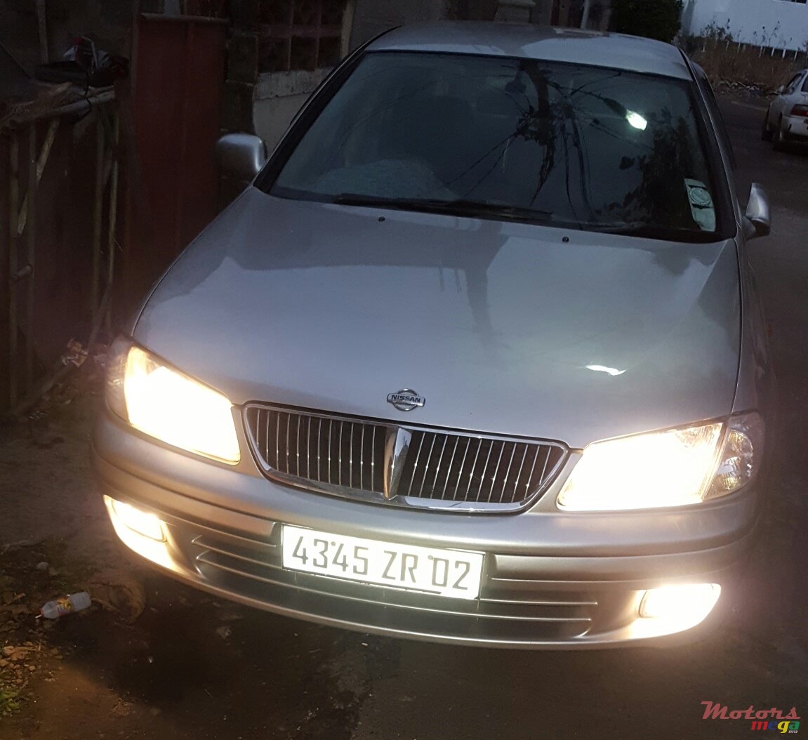 2002' Nissan N16 FULL OPTION photo #1