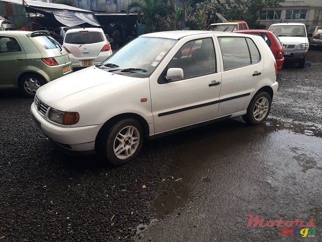 1999' Volkswagen Polo photo #2