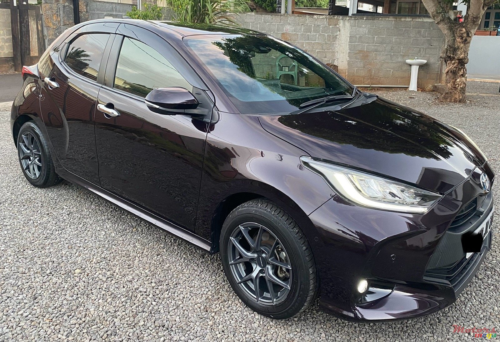 2020' Toyota Yaris Z package photo #4