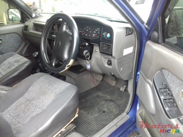 2004' Isuzu KB Series KB 250 photo #3