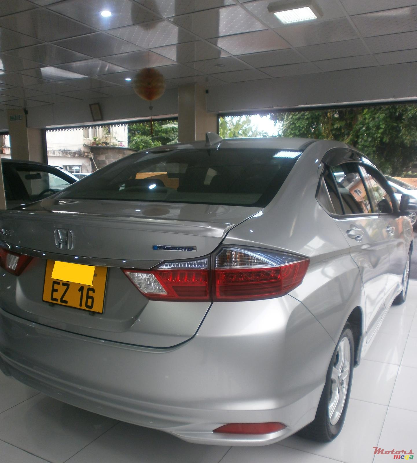 2016' Honda grace photo #7