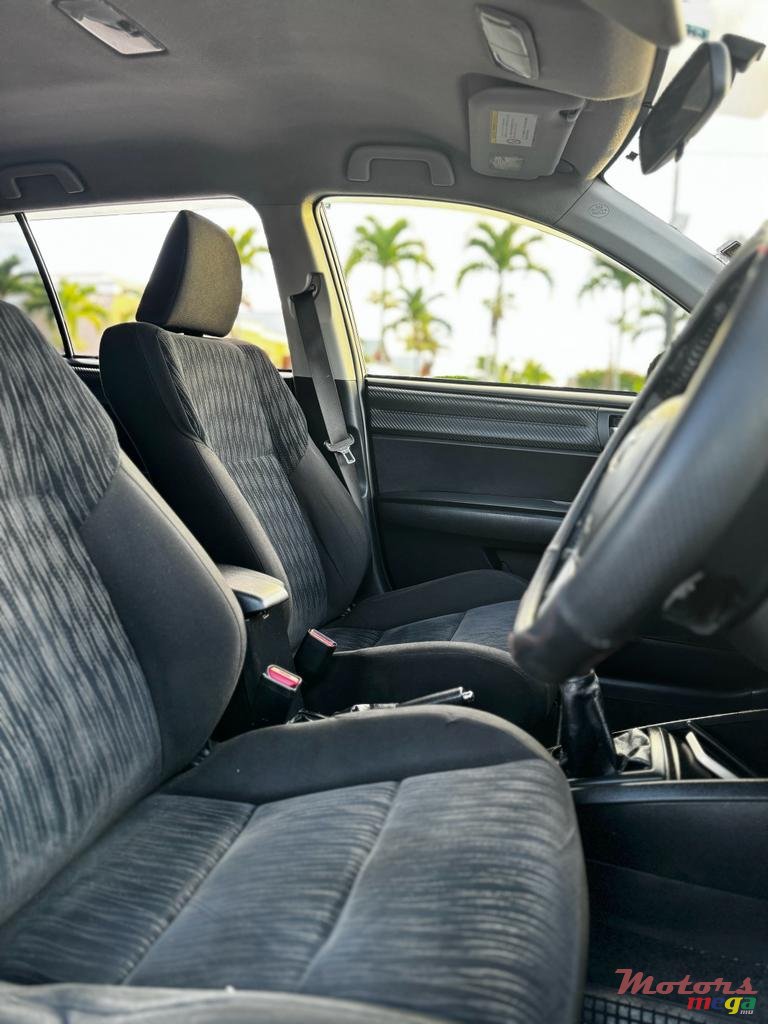 2013' Toyota Fielder photo #4