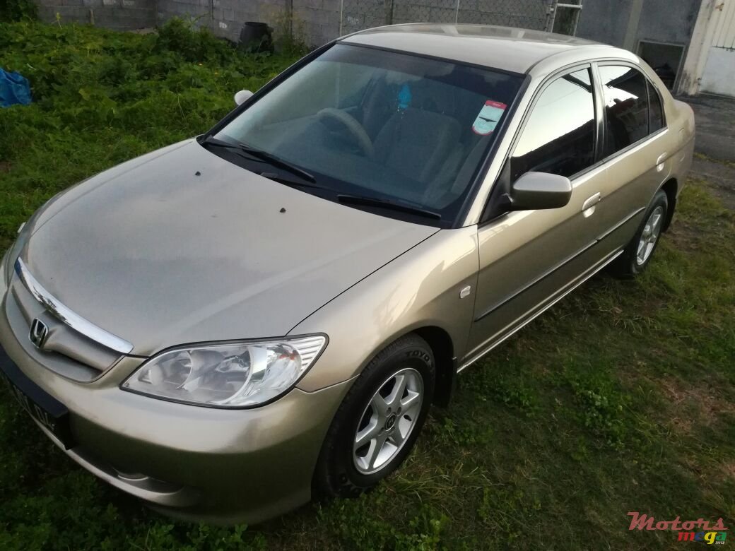 2004' Honda photo #1