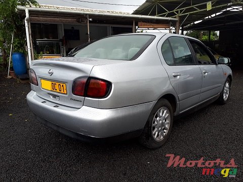 2001' Nissan Primera photo #6