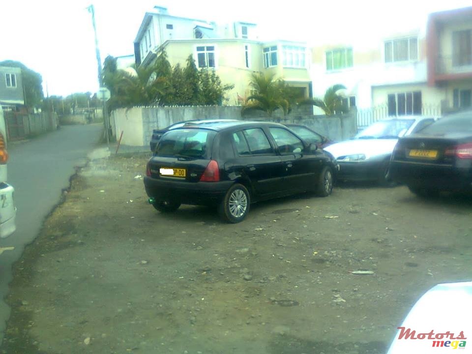 2000' Renault Clio 2 photo #1