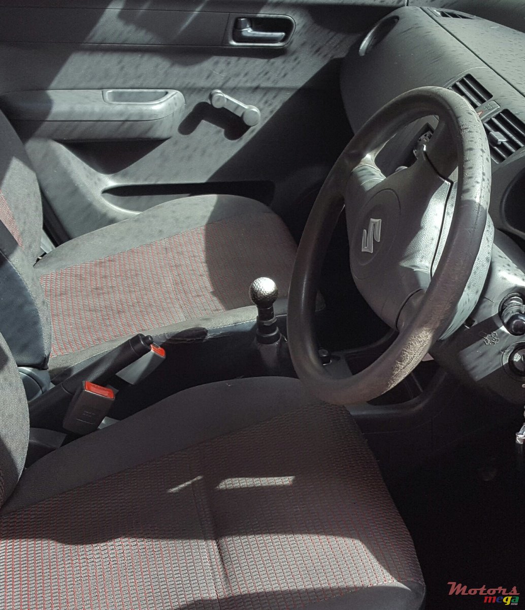 2008' Suzuki photo #6