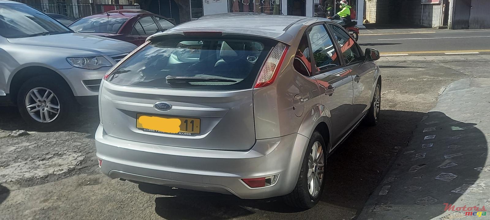 2011' Ford Focus photo #4