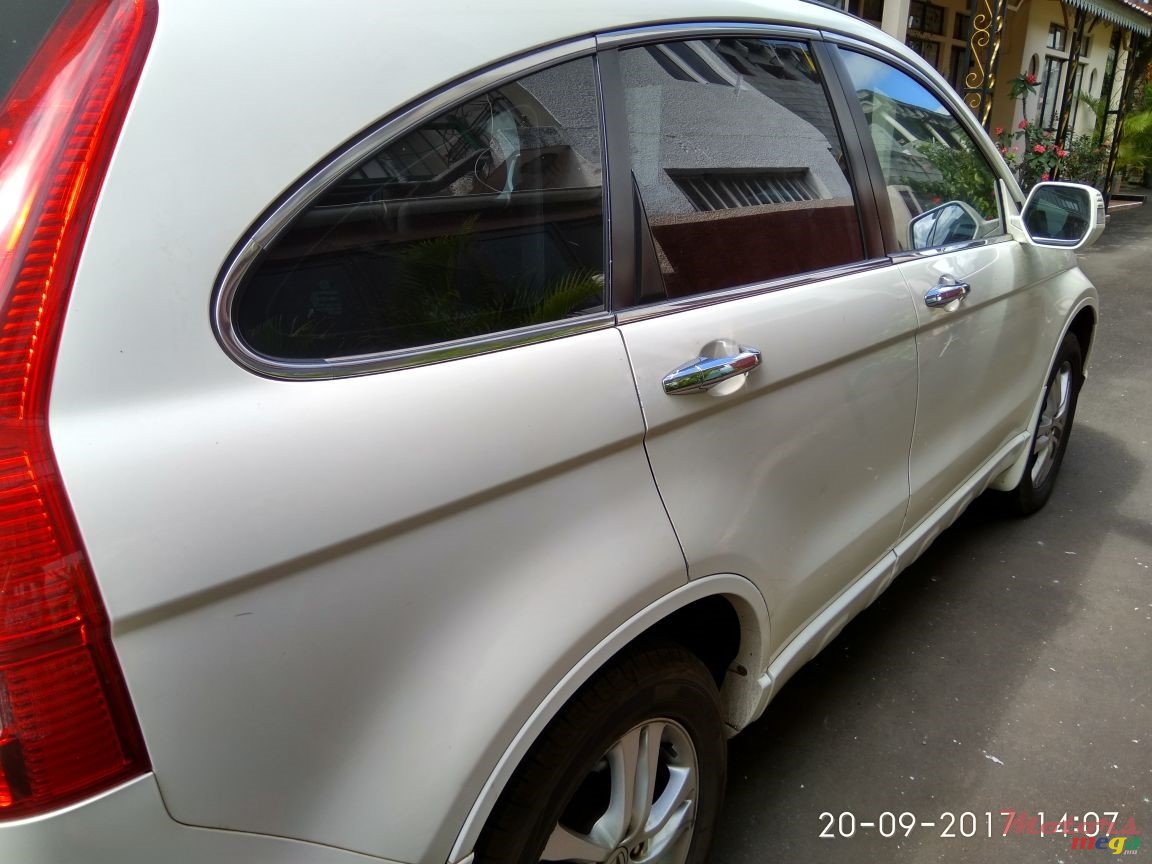 2011' Honda CR-V None photo #1