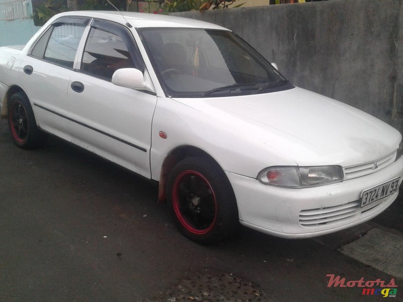 1993' Mitsubishi Lancer photo #2