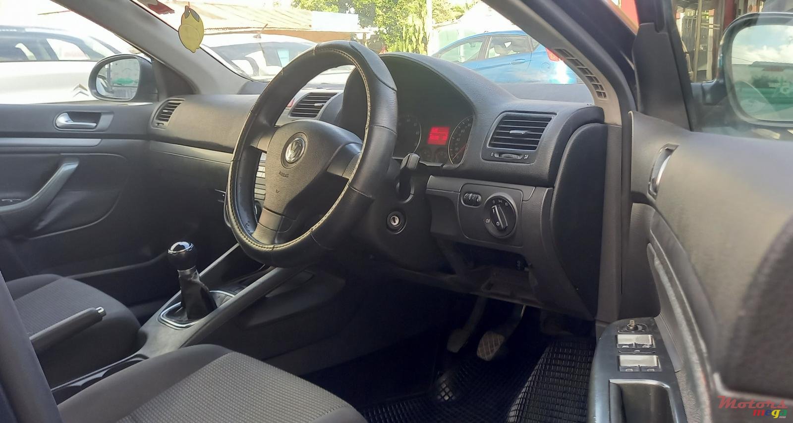 2008' Volkswagen Jetta photo #5