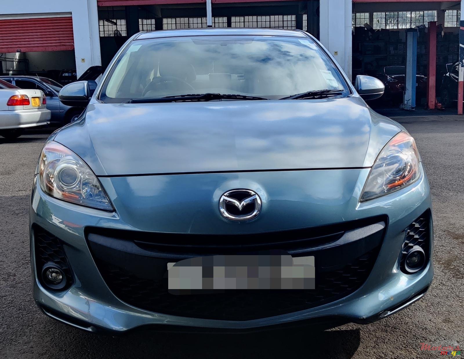 2012' Mazda 3 photo #1