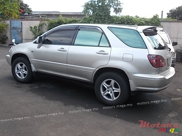 1998' Toyota Harrier jeep photo #3