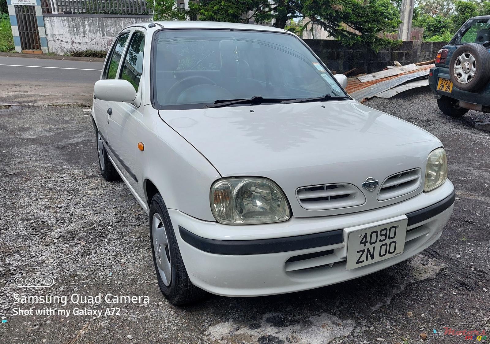 2000' Nissan March photo #1