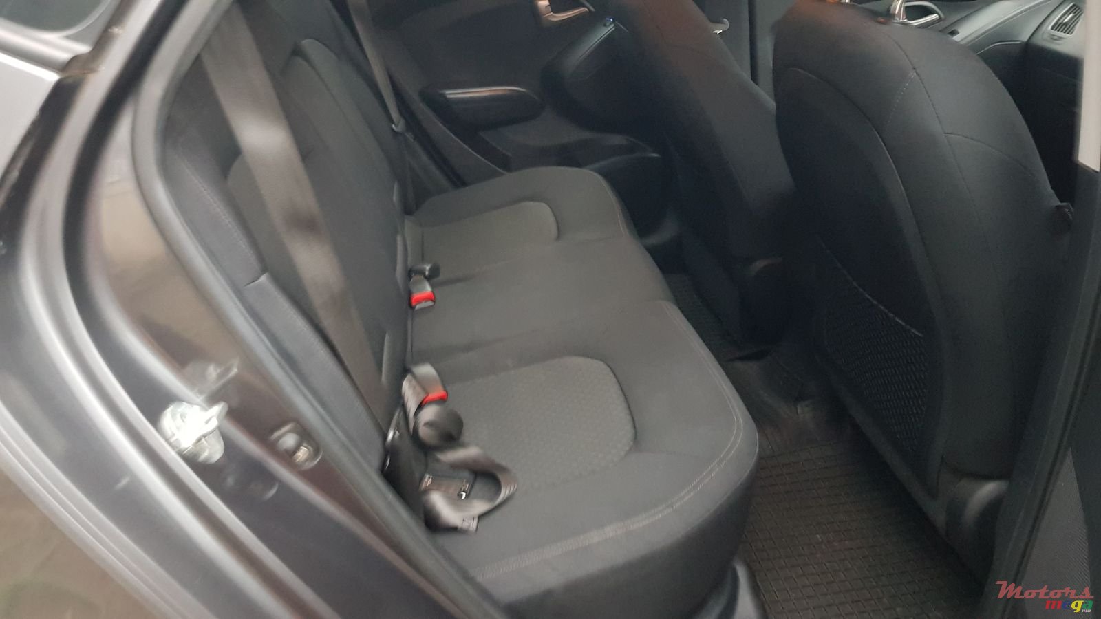 2011' Hyundai ix35 Automatic photo #6