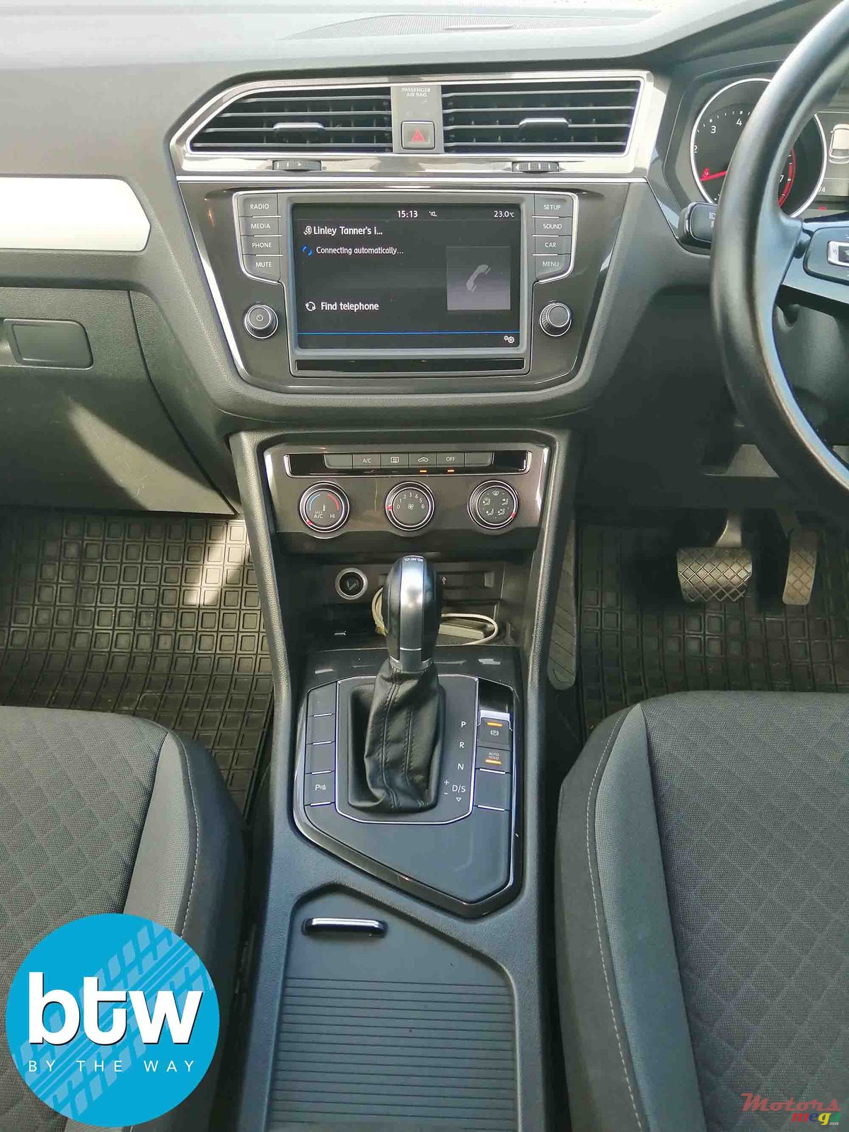 2014' Volkswagen Tiguan photo #4