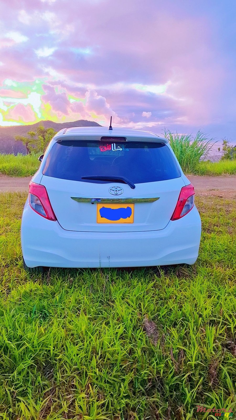 2013' Toyota Vitz photo #2