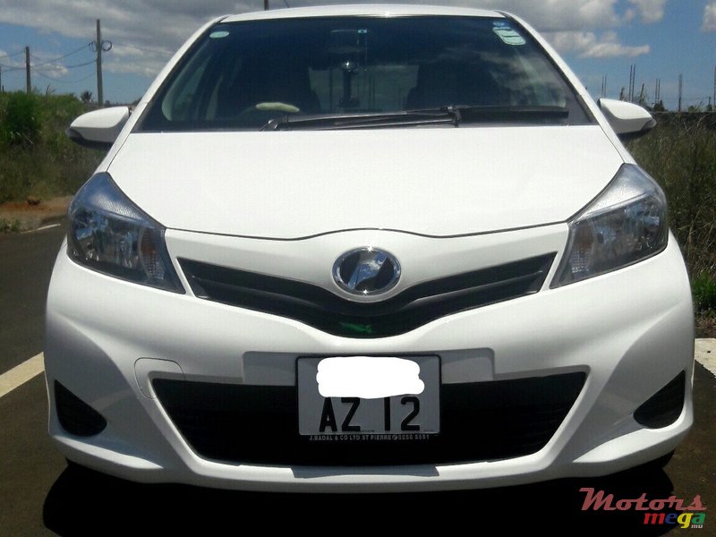 2012' Toyota Vitz photo #3