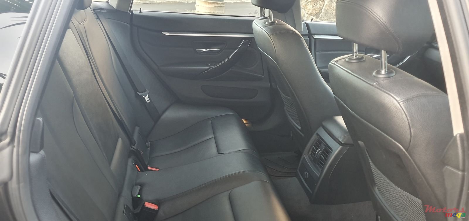 2015' BMW 420 photo #6