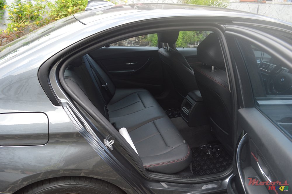 2013' BMW 320 photo #4